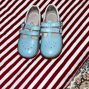 Mary Jane’s baby powder blue toddler sz 7